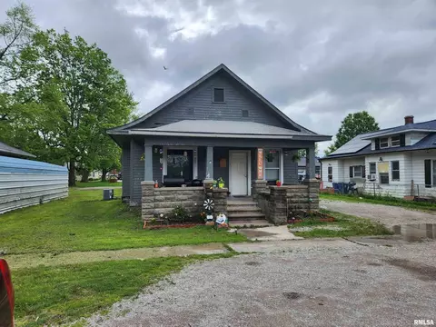 132 N 2nd St, Ashley, IL 62808