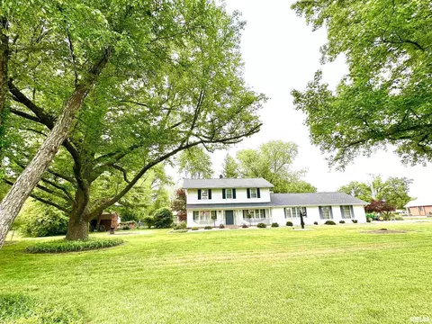 Exterior - 1 Estate Dr, Centralia, IL 62801 photo 7 of 11