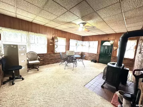 Exterior - 1 Estate Dr, Centralia, IL 62801 photo 5 of 11