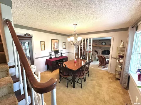 Dining - 1 Estate Dr, Centralia, IL 62801 photo 1 of 2
