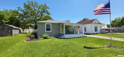 1007 Landes St, Mount Carmel, IL 62863