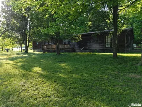 8274 Presidential Rd, Du Quoin, IL 62832