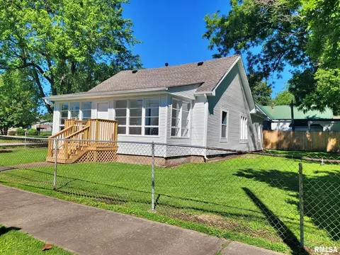 901 Catherine St, Metropolis, IL 62960