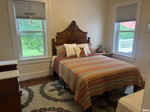 Bedroom - 680 Stratton St, Chester, IL 62233 photo 2 of 2