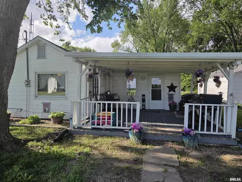 6491 County Road 1450 Rd, Mcleansboro, IL 62859