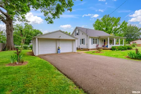 1300 S Duncan St, Marion, IL 62959