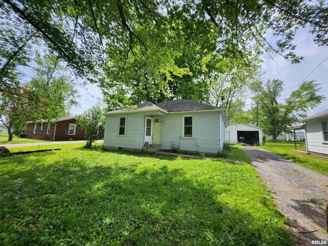 231 N 3rd St, Ashley, IL 62808