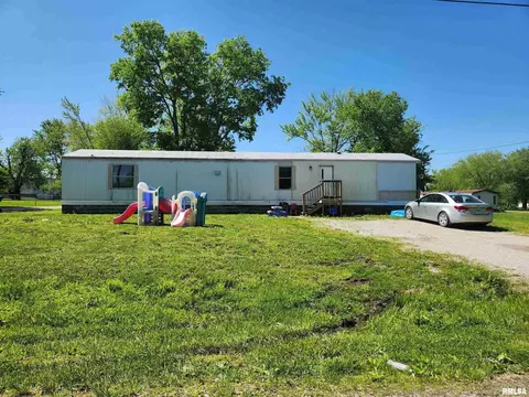 181 N Wentworth St, Ashley, IL 62808