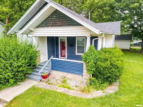 420 S Maple St, Salem, IL 62881
