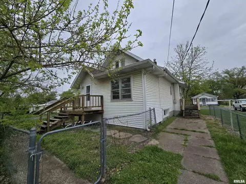 Exterior - 1201 E Noleman St, Centralia, IL 62801 photo 1 of 2