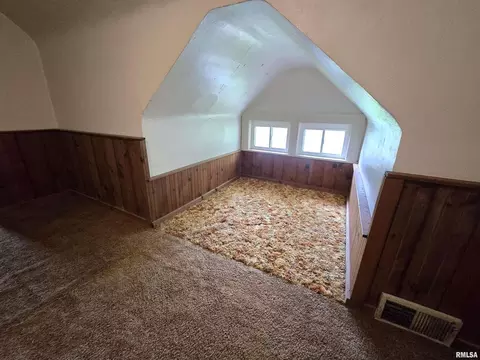 Bedroom - 1201 E Noleman St, Centralia, IL 62801 photo 4 of 7