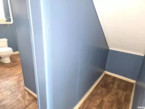 Bath - 1201 E Noleman St, Centralia, IL 62801 photo 1 of 1
