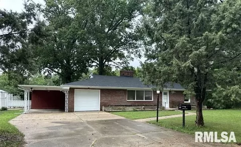 1811 Warren Ave, Mount Vernon, IL 62864