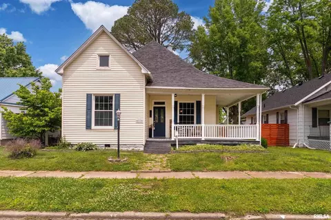 2112 Herbert St, Murphysboro, IL 62966