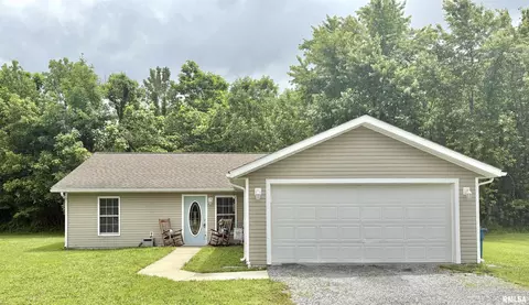 112 Townhouse Dr, Carterville, IL 62918