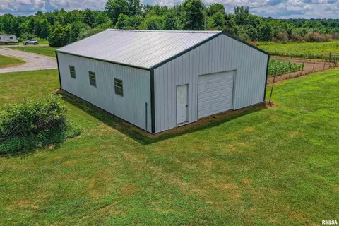 16485 E Robin Rd, Mount Vernon, IL 62864 photo 5