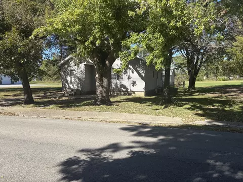 1606 W 1608 W Faust St, Marion, IL 62959