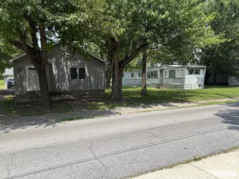 1606 W 1608 W Faust St, Marion, IL 62959