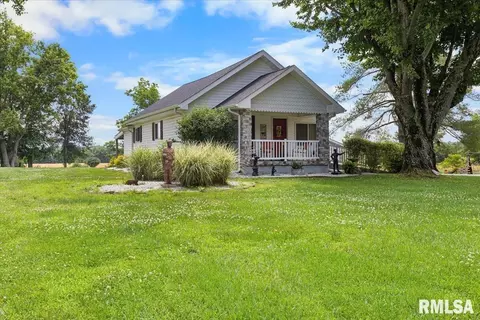 12054 Saraville Rd, Marion, IL 62959