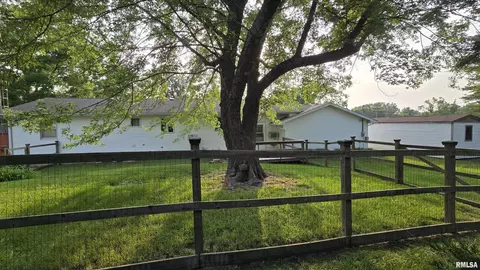 400 Old Broughton Rd, Eldorado, IL 62930 photo 4