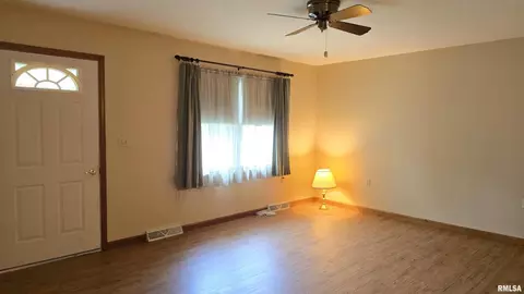 400 Old Broughton Rd, Eldorado, IL 62930 photo 9