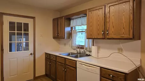400 Old Broughton Rd, Eldorado, IL 62930 photo 14