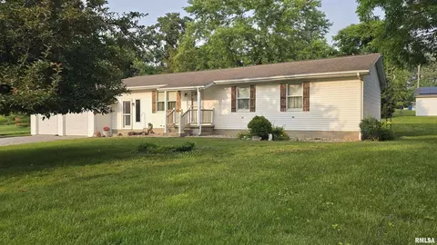 400 Old Broughton Rd, Eldorado, IL 62930