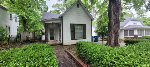 419 N Johnson Ave, Mount Vernon, IL 62864