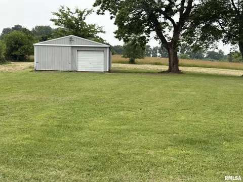 24278 Fisher Ln, Macedonia, IL 62860