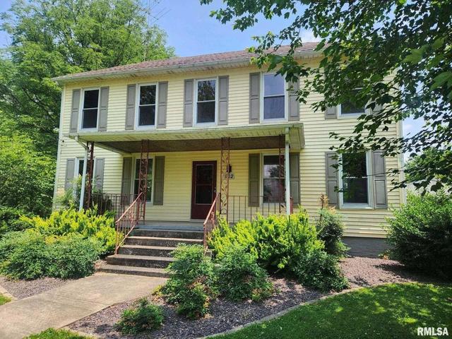 102 S Maple St, Tamaroa, IL 62888