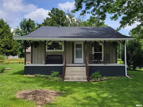 1501 Follis Ave, Johnston City, IL 62951