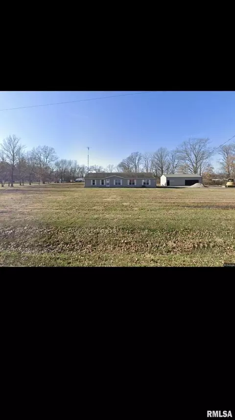 1753 Zion Hill Rd, Centralia, IL 62801