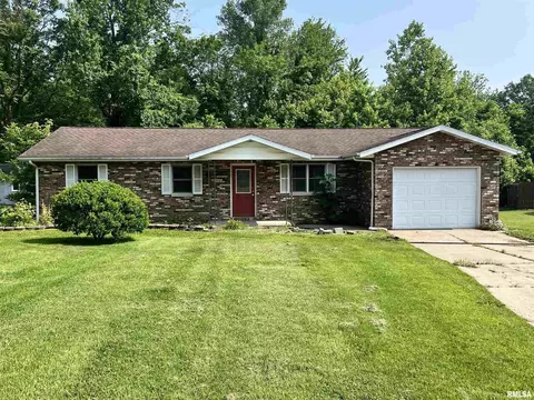 20 Suburban Dr, Murphysboro, IL 62966