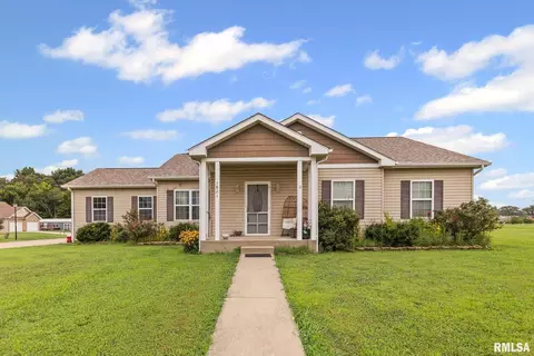 1821 Mark Dr, Sparta, IL 62286