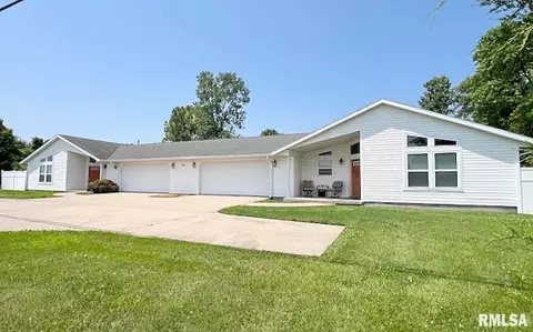 2800 W Chautauqua Rd, Carbondale, IL 62901