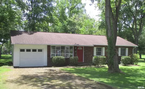 405 E Douglas St, De Soto, IL 62924