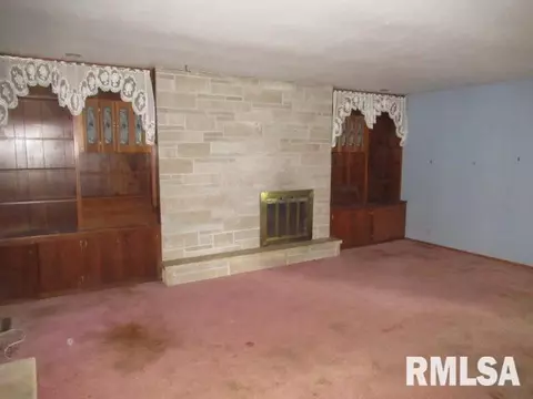 1117 E Ash St, Herrin, IL 62948 photo 6