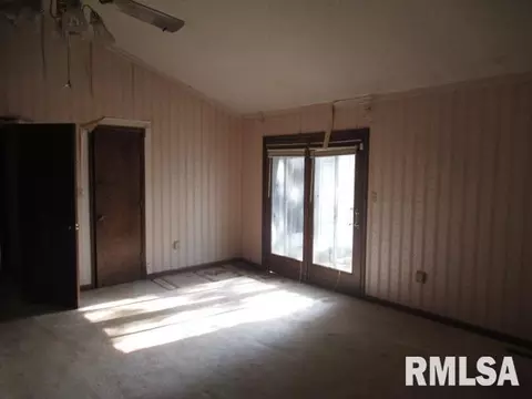 1117 E Ash St, Herrin, IL 62948 photo 9