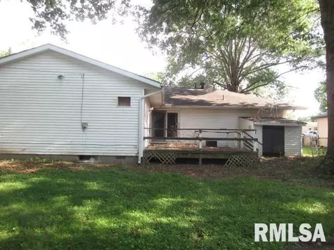 1117 E Ash St, Herrin, IL 62948 photo 3