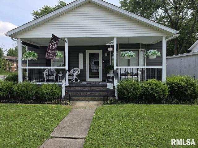 337 E Franklin St, Du Quoin, IL 62832