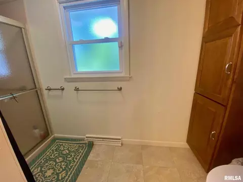 807 W Market St, Christopher, IL 62822 photo 26
