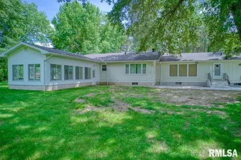 807 W Market St, Christopher, IL 62822 photo 48