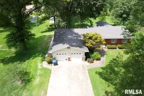 807 W Market St, Christopher, IL 62822 photo 57