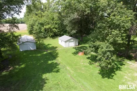 807 W Market St, Christopher, IL 62822 photo 46