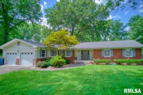 807 W Market St, Christopher, IL 62822 photo 41