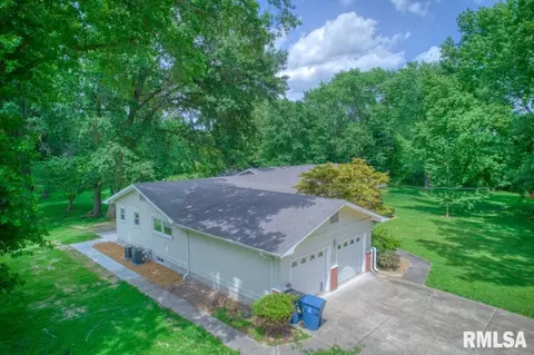 807 W Market St, Christopher, IL 62822 photo 44