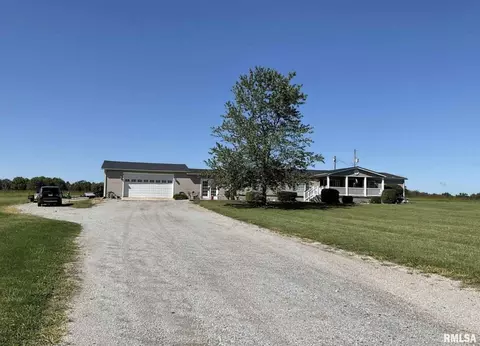 18425 N Stratford Ln, Mount Vernon, IL 62864