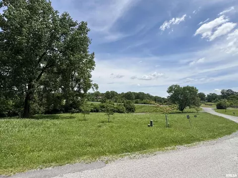 000 Yellow Brick Rd, Duquoin, IL 62832