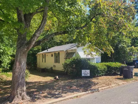 605 N Carico St, Carbondale, IL 62901
