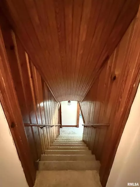 Entry Way - 401 S 7th St, Herrin, IL 62948 photo 2 of 2